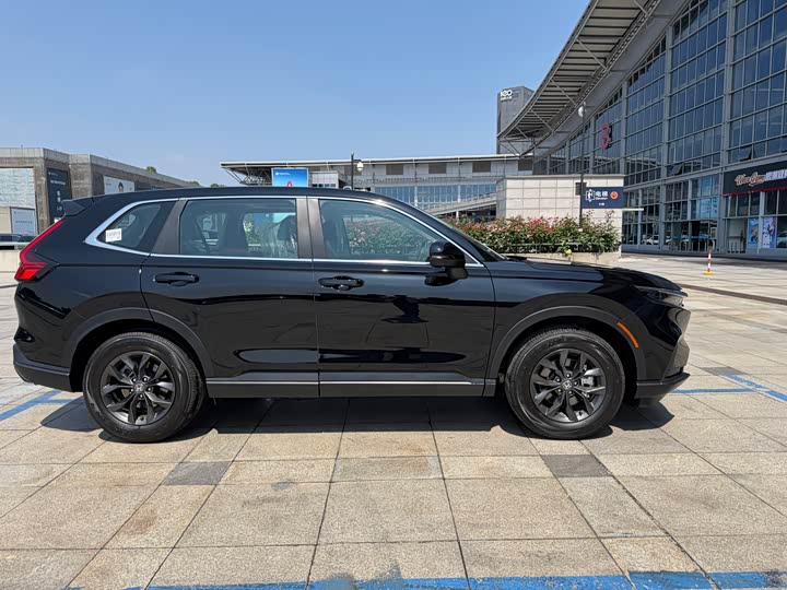 Honda CR-V 2026 2026款 全球30年荣耀款 240TURBO 两驱活力版
