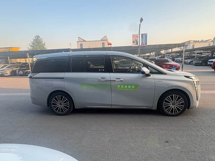 GAC Trumpchi E8 2024 2024款 150km MAX+