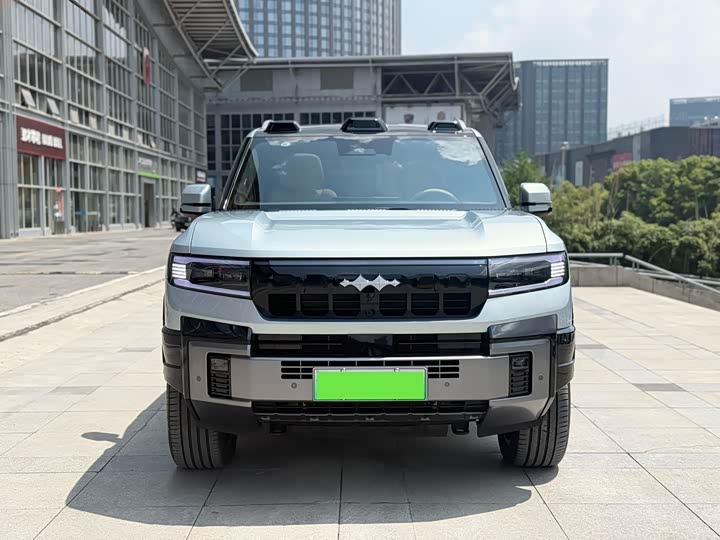 2025 BYD FangChengBao Leopard 8