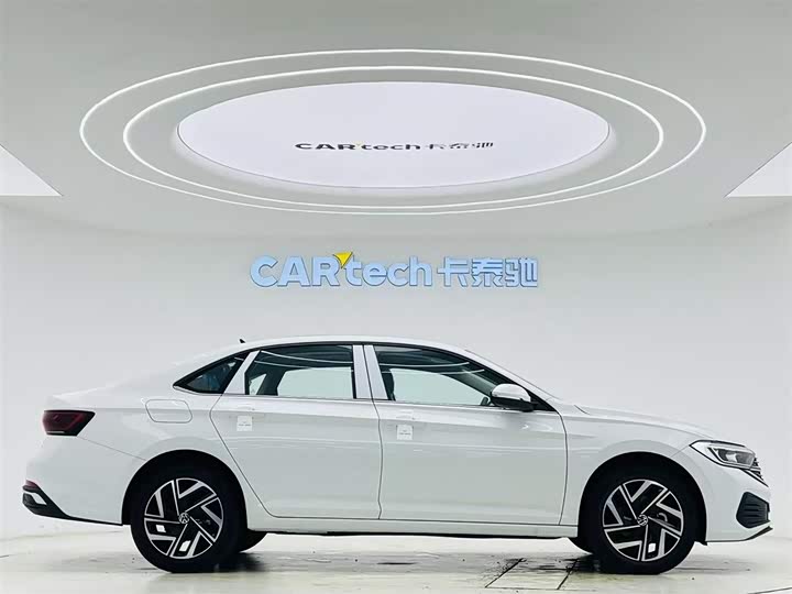 Volkswagen Sagitar L 2026 2026款 3000万辆甄选款 300TSI DSG 飞越版