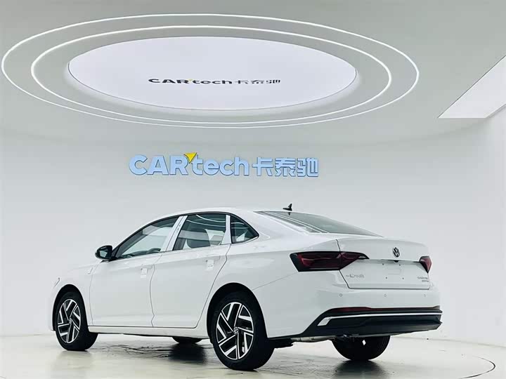 Volkswagen Sagitar L 2026 2026款 3000万辆甄选款 300TSI DSG 飞越版