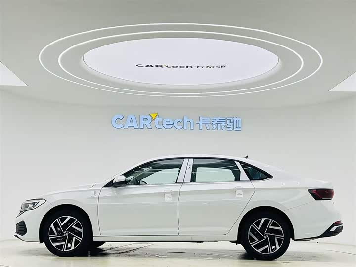 Volkswagen Sagitar L 2026 2026款 3000万辆甄选款 300TSI DSG 飞越版
