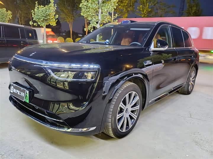 Aito M8 2025 2025款 增程 Max+版 53.4kWh 5座版 (192线激光雷达）