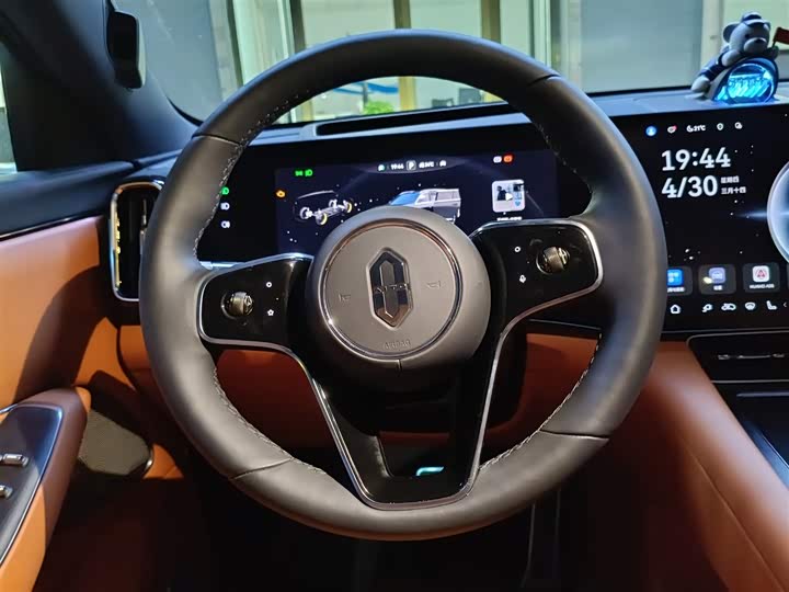 Aito M8 2025 2025款 增程 Max+版 53.4kWh 5座版 (192线激光雷达）