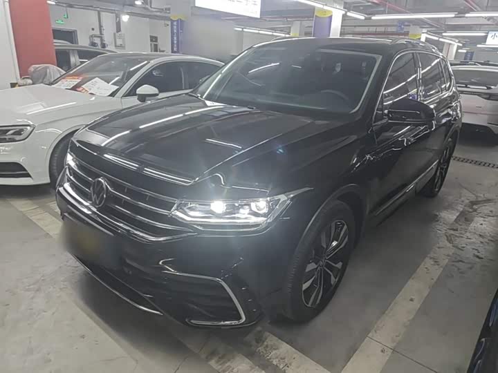 Volkswagen Tiguan L Pro 2025 2025款 出众款 330TSI 自动两驱R-Line龙耀版