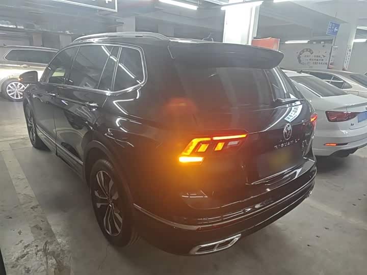 Volkswagen Tiguan L Pro 2025 2025款 出众款 330TSI 自动两驱R-Line龙耀版