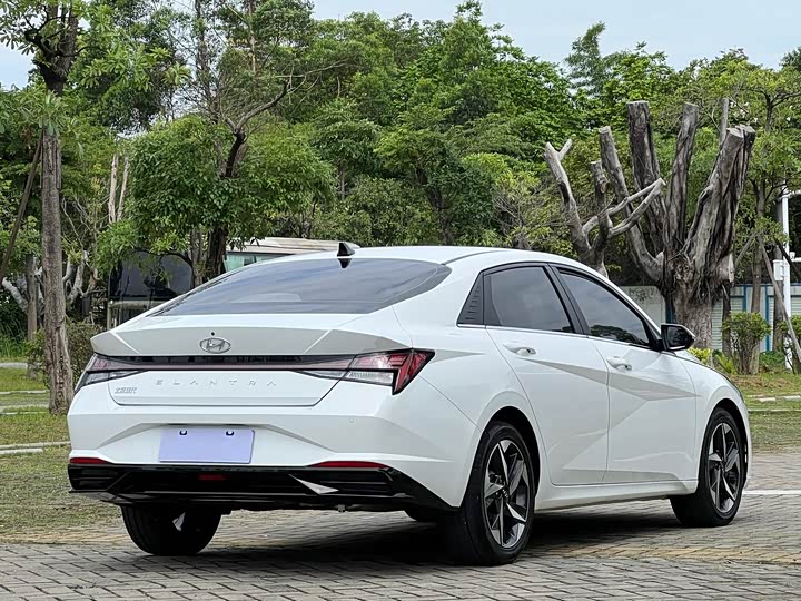 Фото 4 - Hyundai Elantra N line