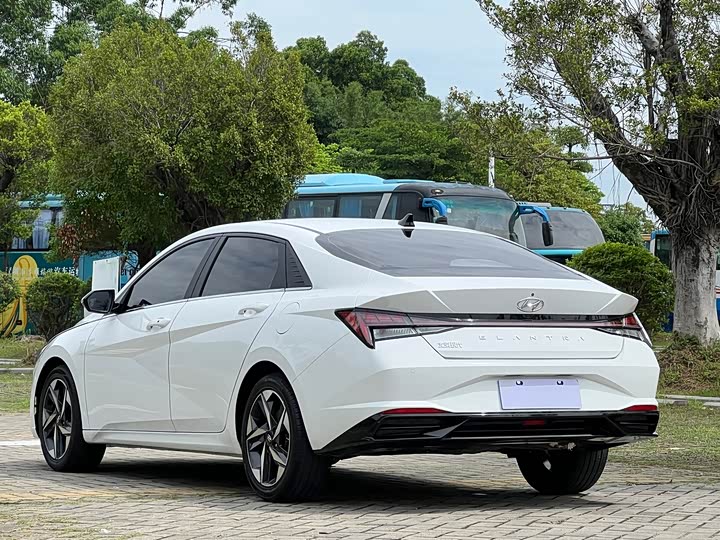 Фото 6 - Hyundai Elantra N line