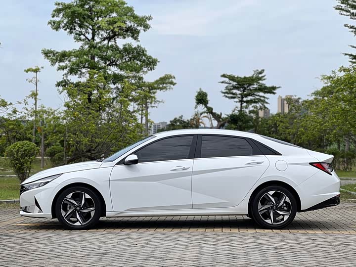 Фото 7 - Hyundai Elantra N line
