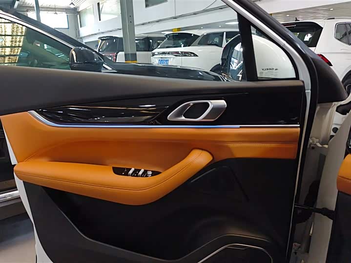 Geely Atlas L 2025 2025款 第四代 1.5TD DCT 山河