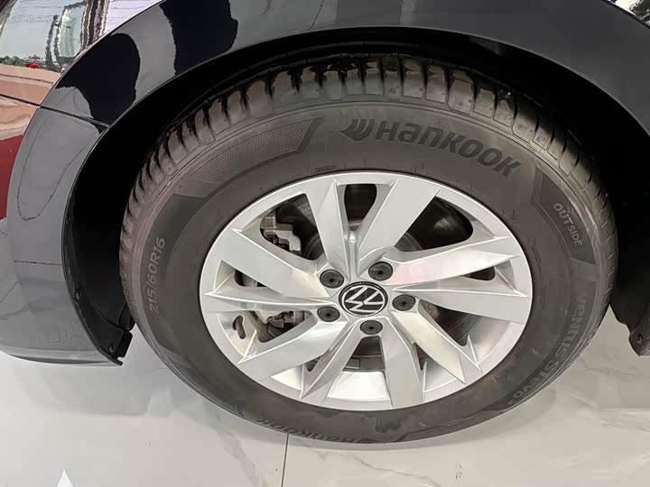 Volkswagen Passat Hybrid 2025 2025款 430PHEV 混动商务版