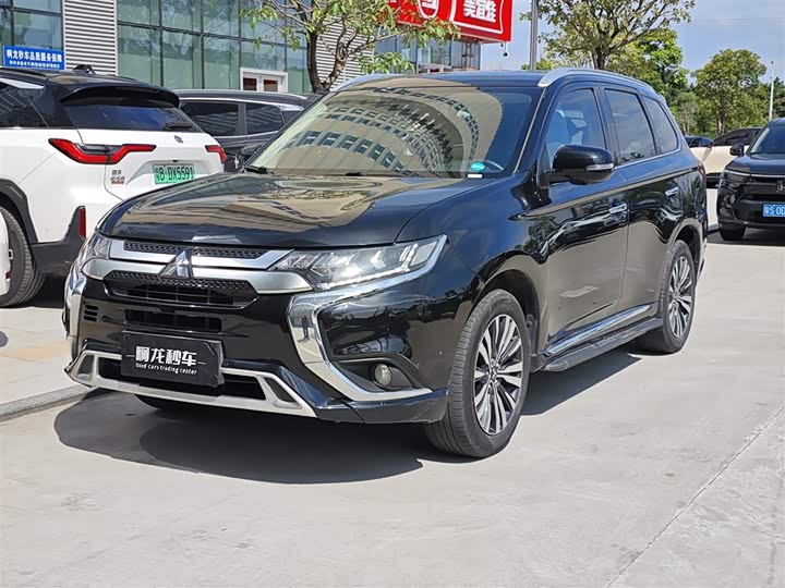 Фото 1 - Mitsubishi Outlander