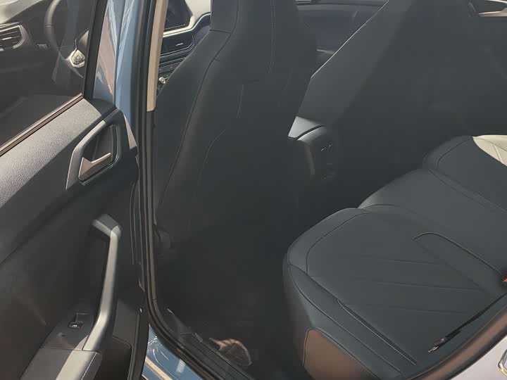 Фото 6 - Volkswagen Tharu