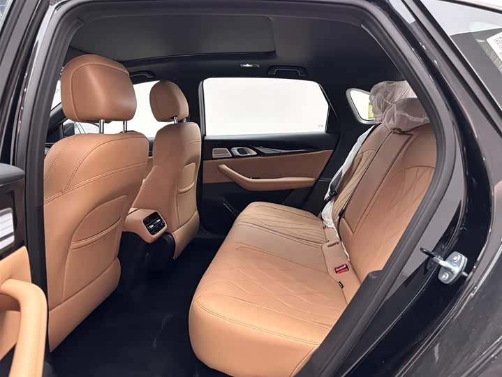 Zdjęcie 9 - Geely Galaxy A7