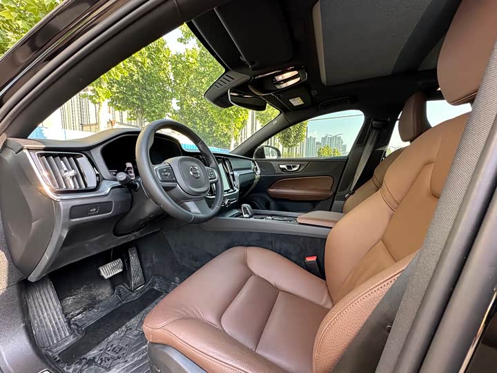 Volvo S60 2025 2025款 B4 智远豪华版