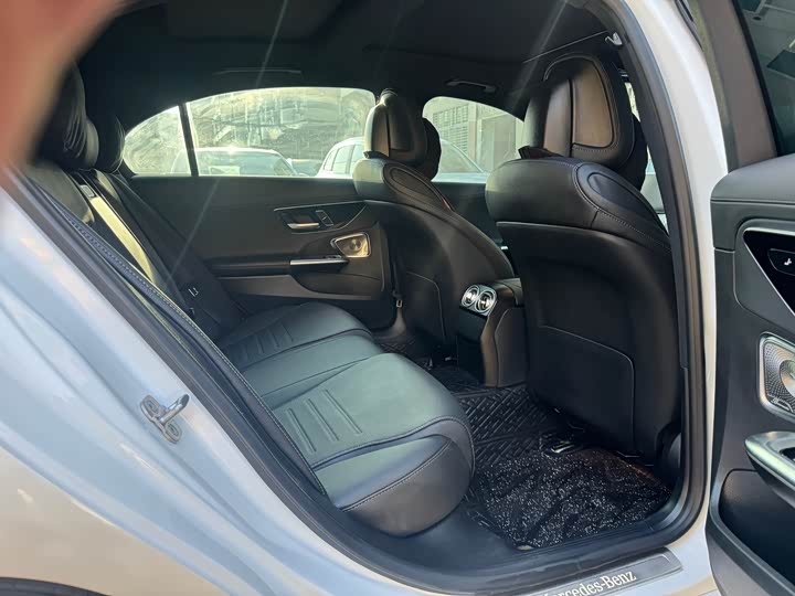 Фото 9 - Mercedes-Benz C-Class