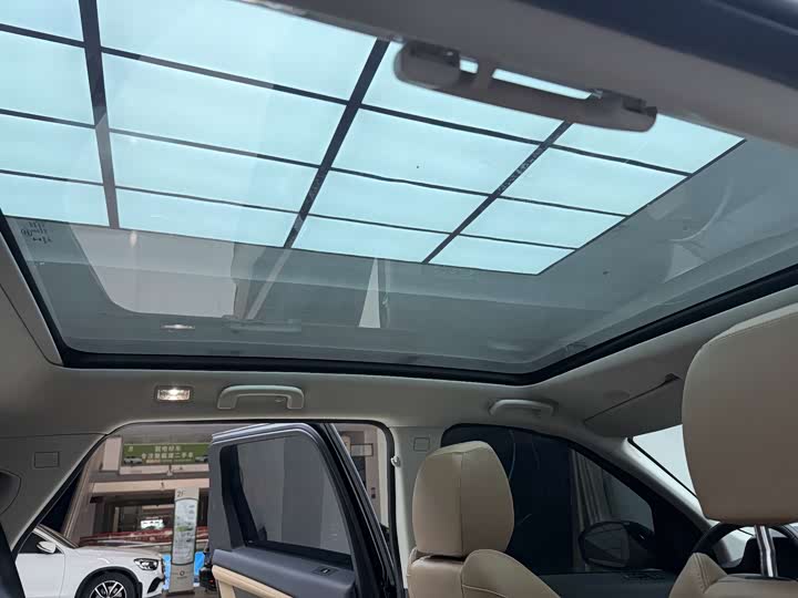 Zdjęcie 8 - Land Rover Discovery Sport