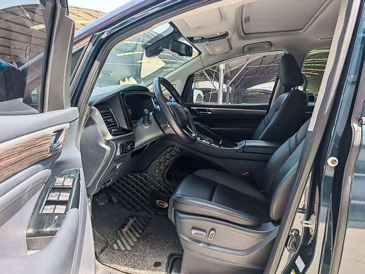 GAC Trumpchi M8 2021 2021款 大师系列 390T 尊贵版