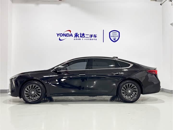 Photo 2 - Buick LaCrosse
