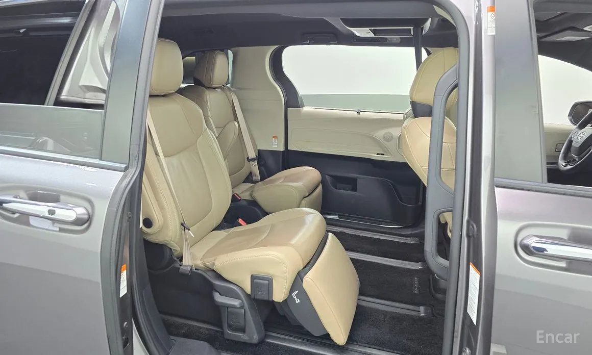 Toyota Sienna 2020 2.5 Hybrid 2WD