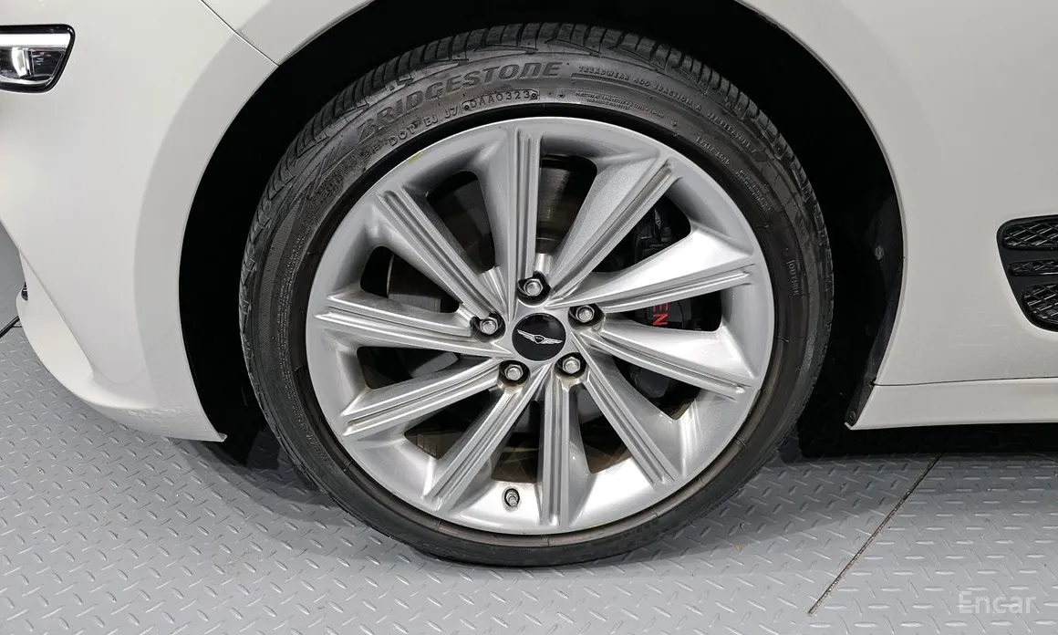 Genesis G70 2022 Gasoline 2.5T 2WD