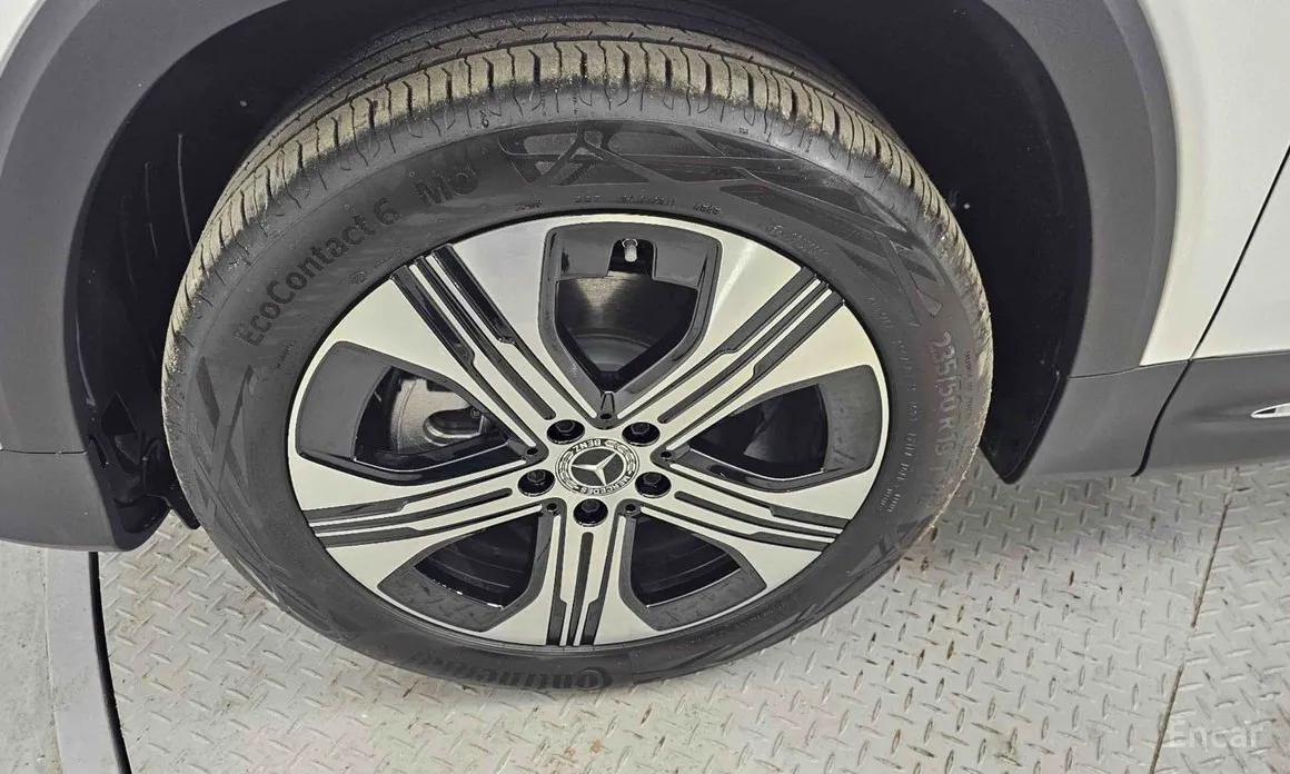2022 Mercedes-Benz EQB