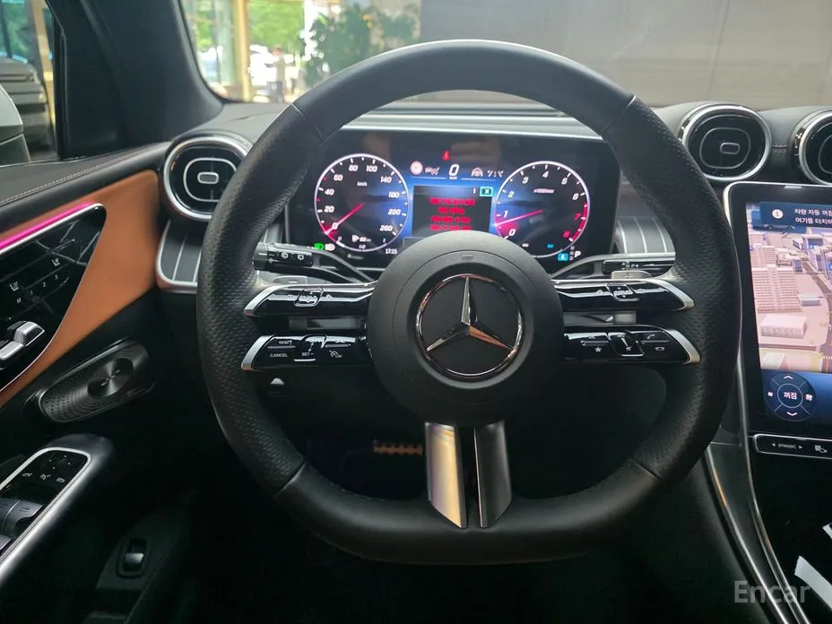 Mercedes-Benz GLC-Class 2023 GLC300 4MATIC AMG Line