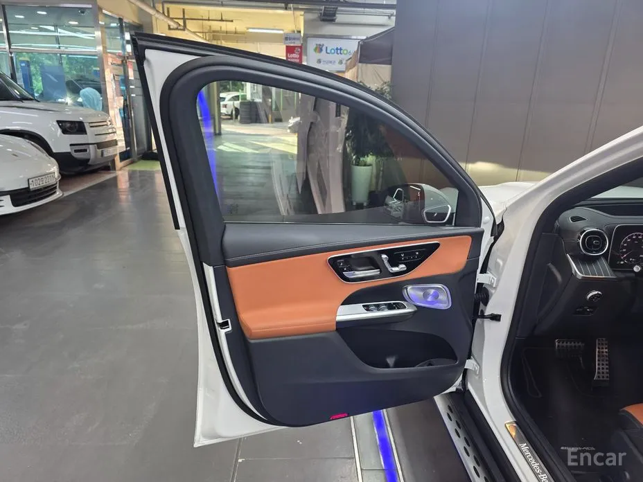 Mercedes-Benz GLC-Class 2023 GLC300 4MATIC AMG Line