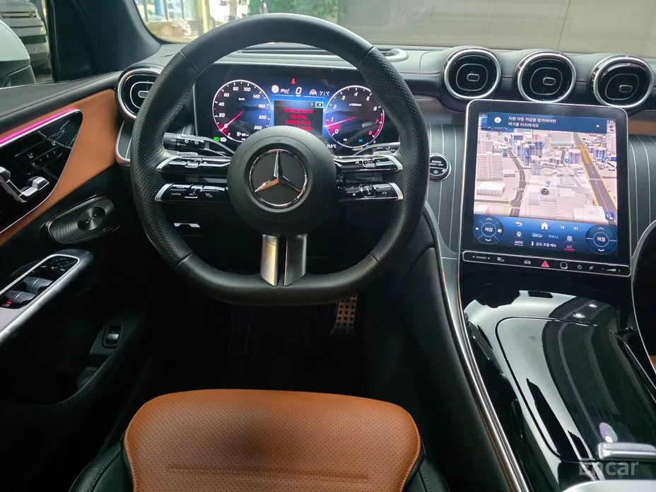 Mercedes-Benz GLC-Class 2023 GLC300 4MATIC AMG Line
