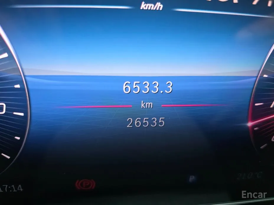 Mercedes-Benz GLC-Class 2023 GLC300 4MATIC AMG Line