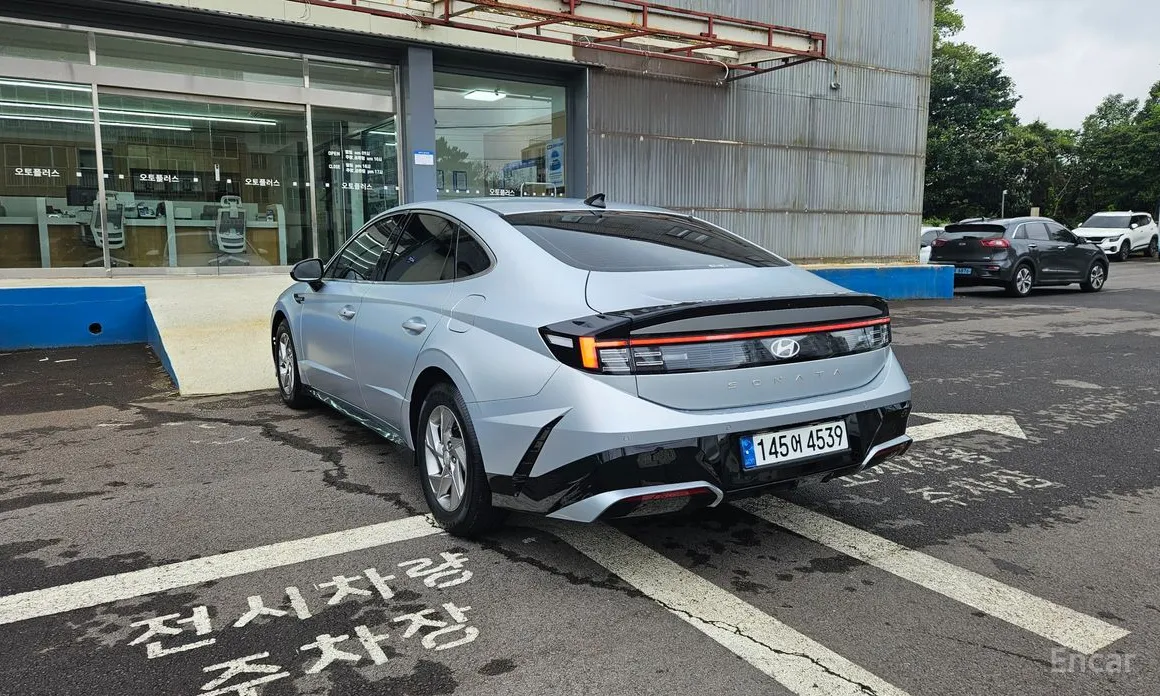 Hyundai Sonata 2023 2.0 LPG(Rent)