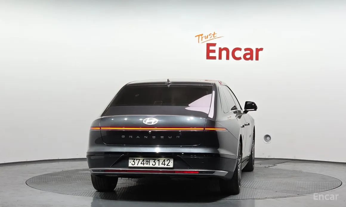 Фото 4 - Hyundai Grandeur