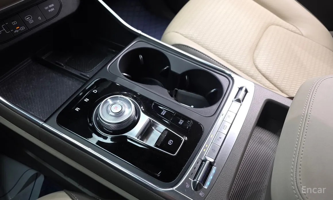 Kia Carnival 2023 9-Seater Signature