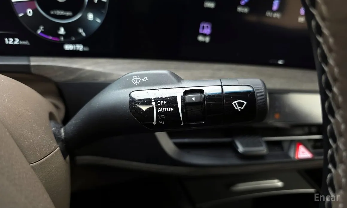 Photo 17 - Kia K8