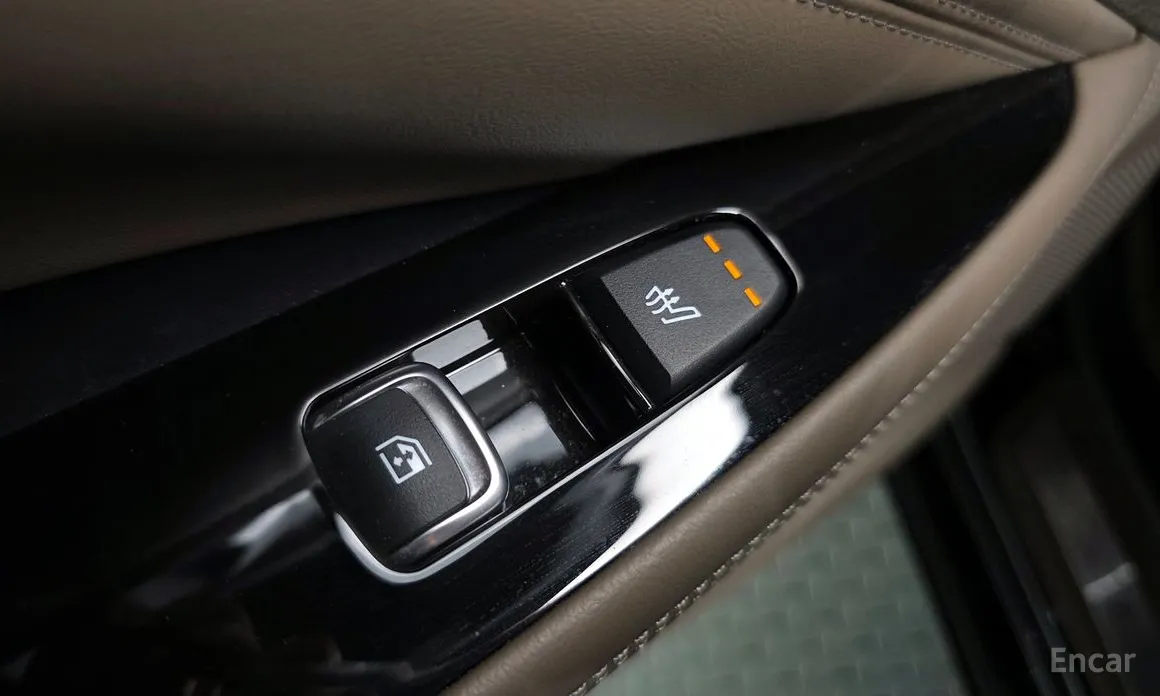 Photo 19 - Kia K8