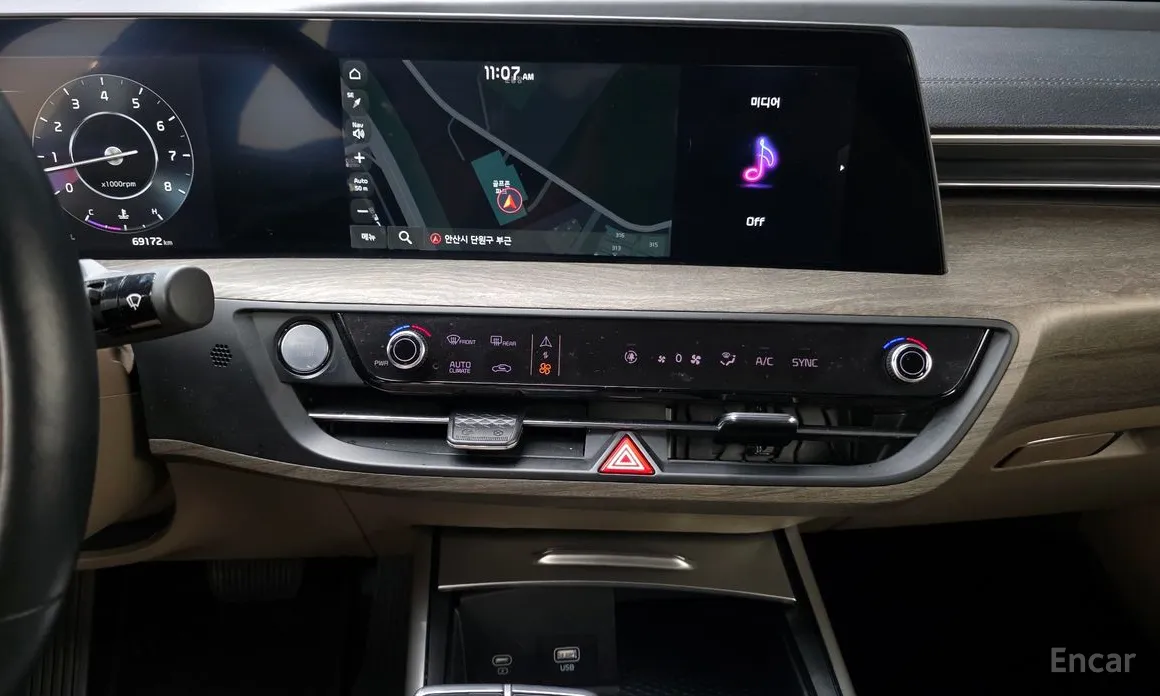 Photo 20 - Kia K8