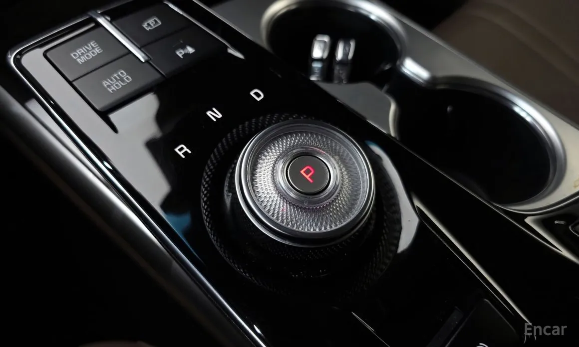 Photo 9 - Kia K8