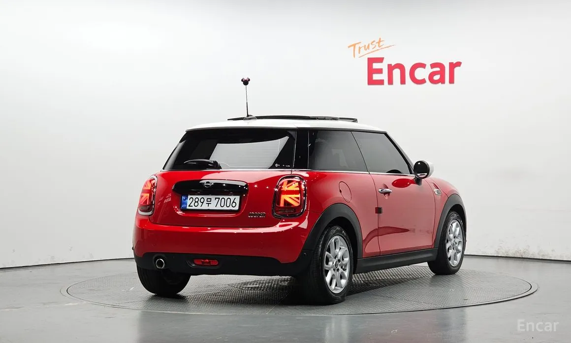 Фото 2 - Mini Cooper