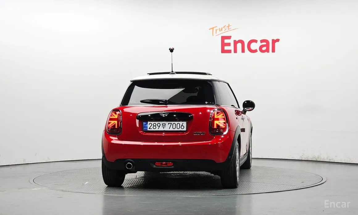 Фото 4 - Mini Cooper