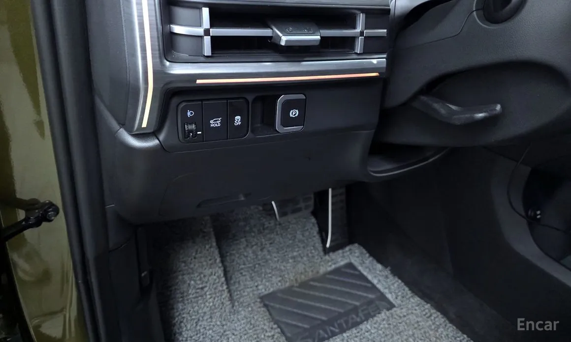 Фото 18 - Hyundai Santa Fe