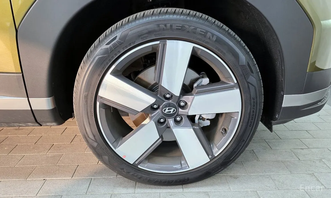 Фото 21 - Hyundai Santa Fe
