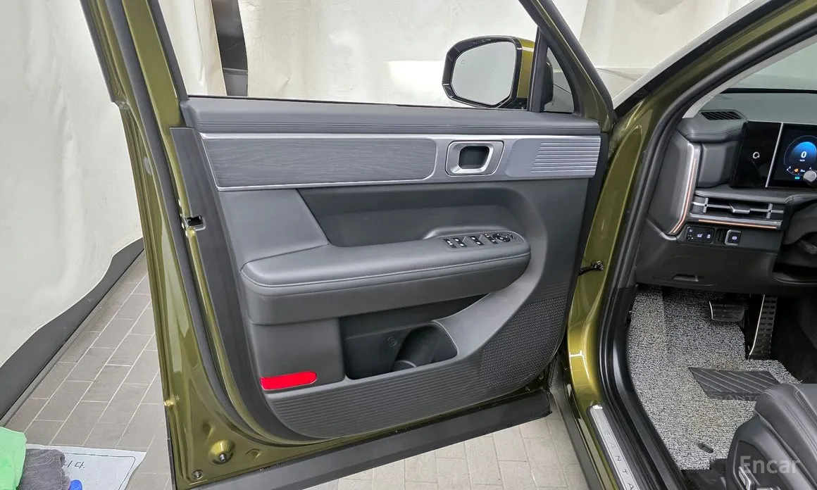 Фото 24 - Hyundai Santa Fe