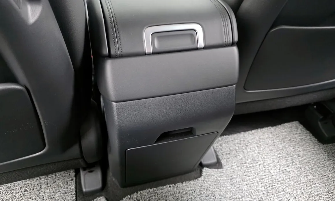 Фото 32 - Hyundai Santa Fe