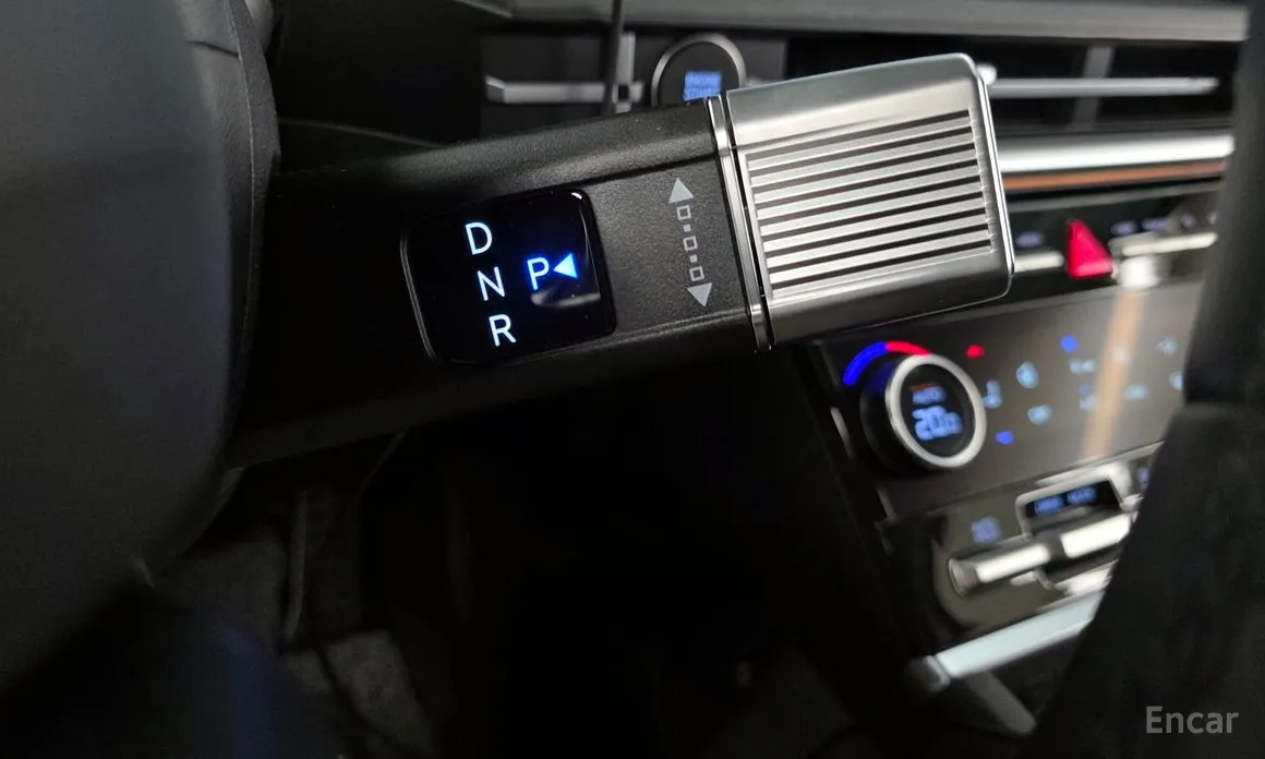 Фото 9 - Hyundai Santa Fe