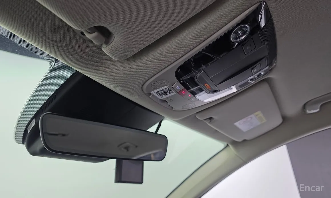 Photo 18 - Kia K5