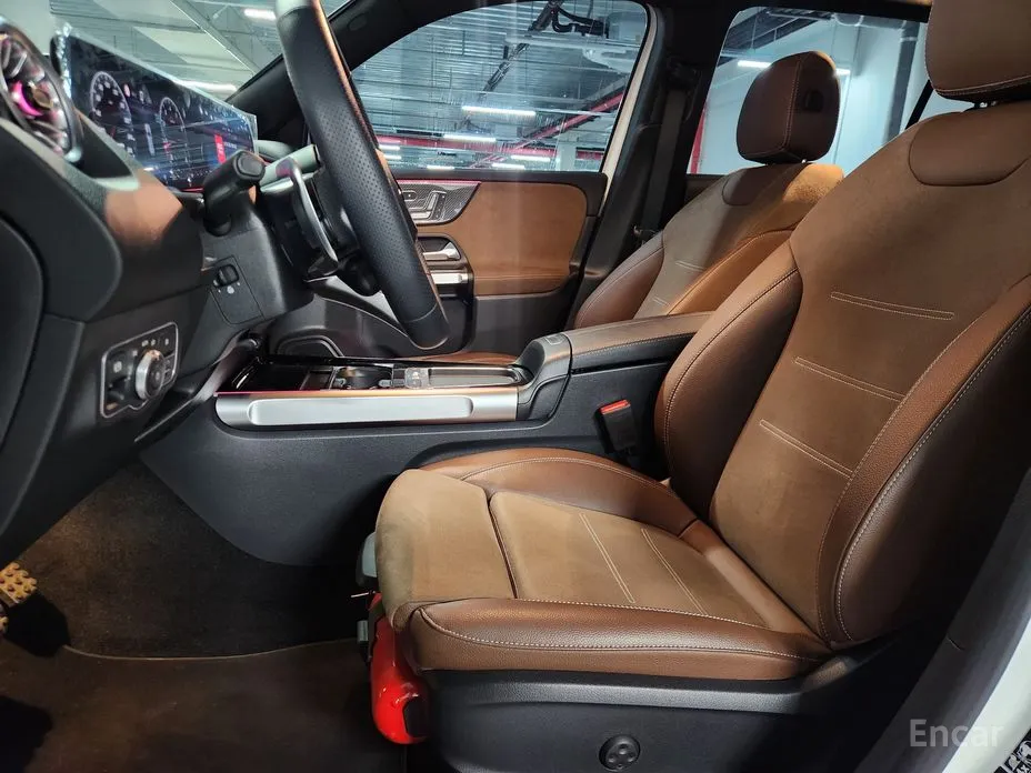 Mercedes-Benz GLB-Class 2020 AMG GLB35 4MATIC