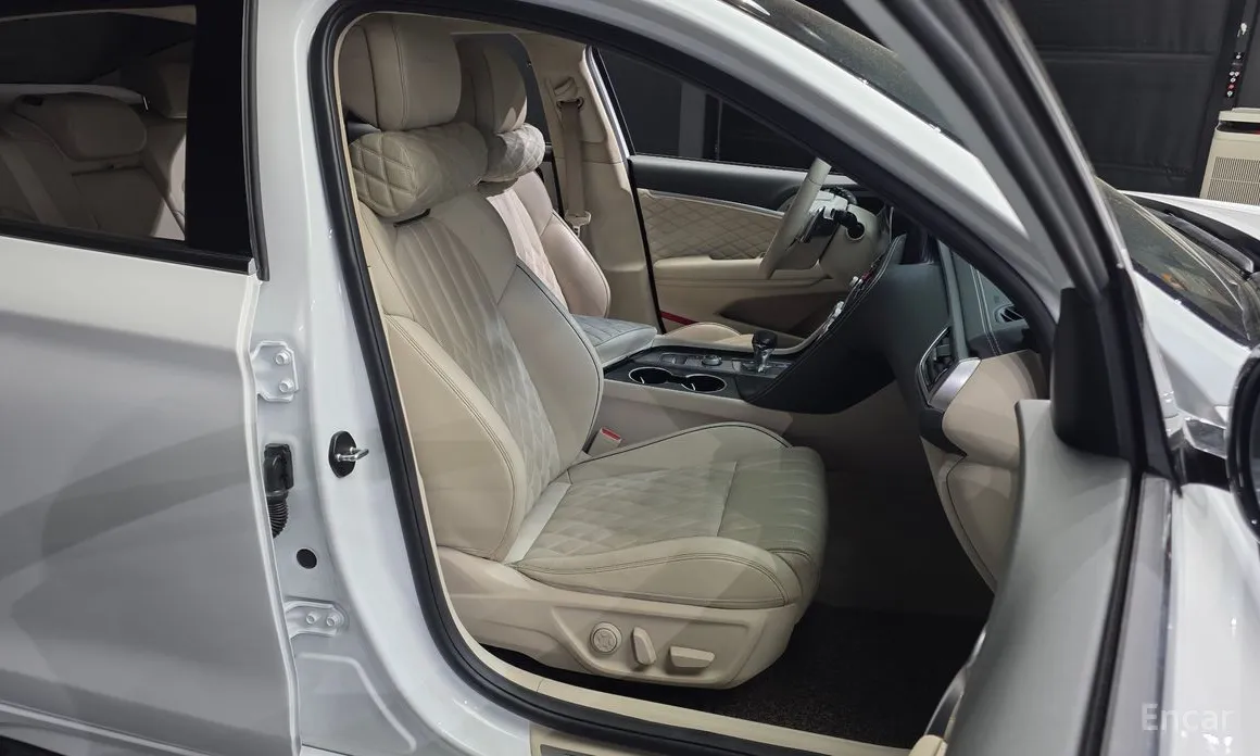 Genesis G70 2020 Gasoline 2.0T 4WD