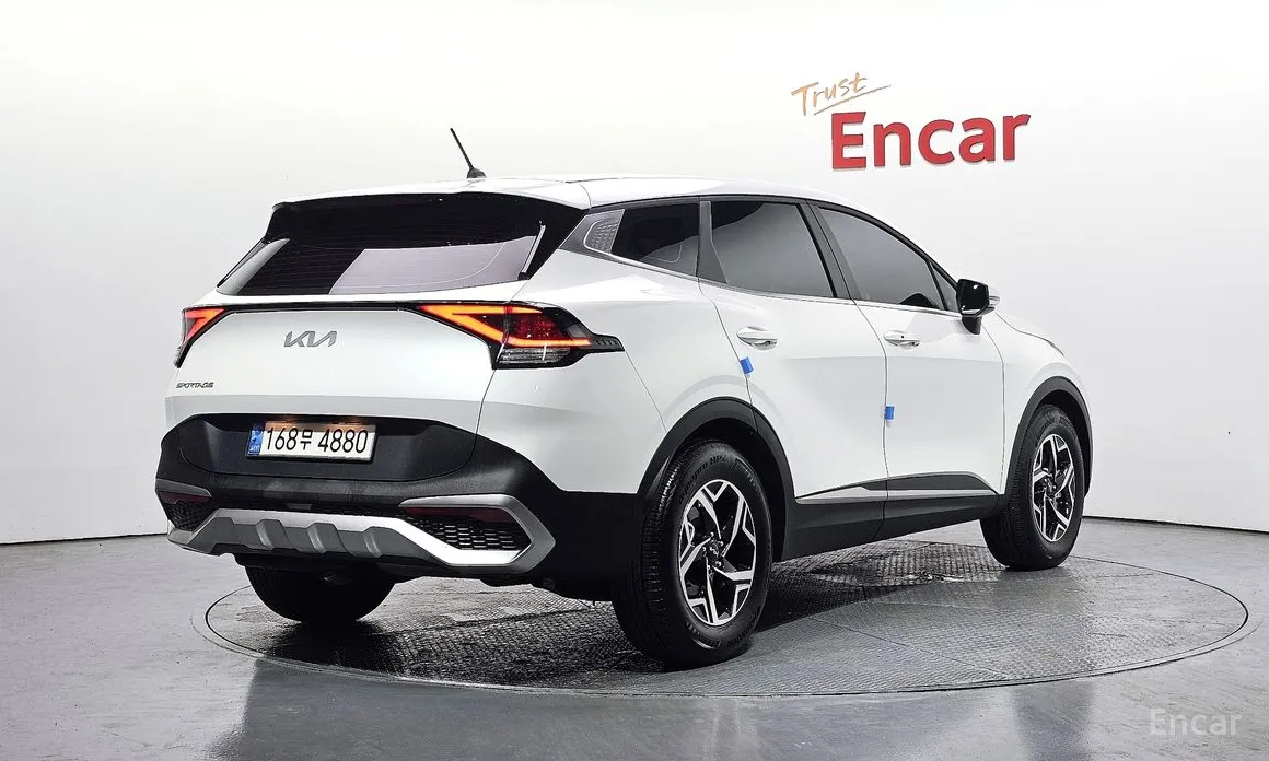 Фото 2 - Kia Sportage