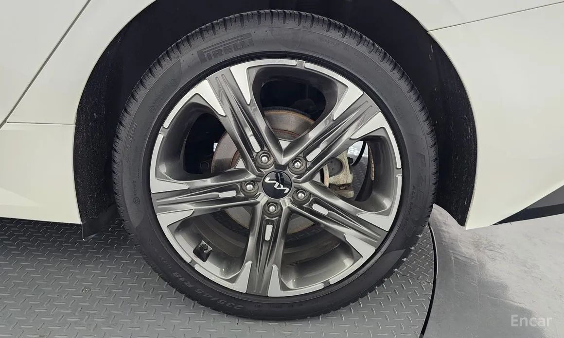Фото 21 - Kia K5