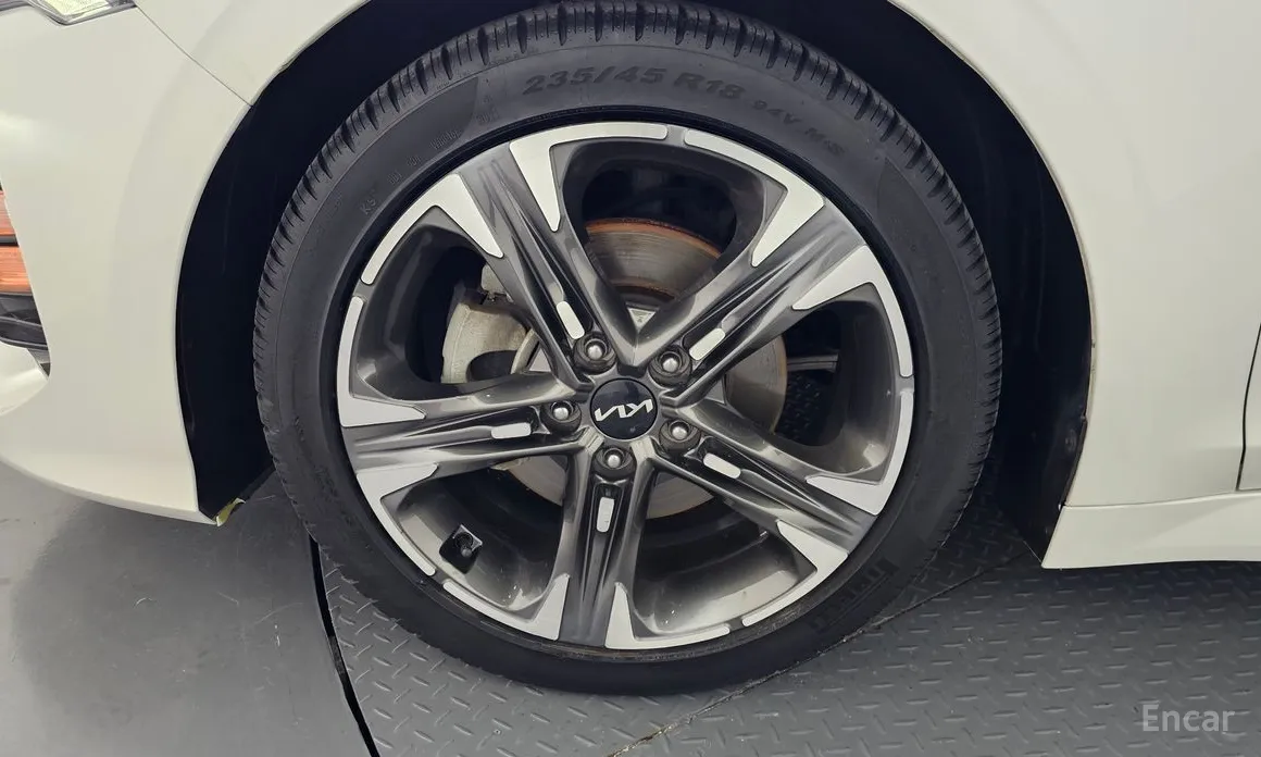 Фото 5 - Kia K5